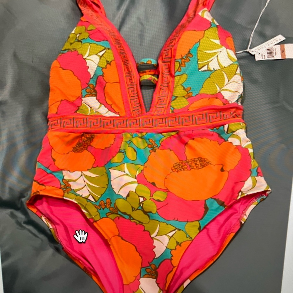 NWT Trina Turk Playa Del Sol Floral One-Piece Swimsuit in Orange & Pink
Size 12